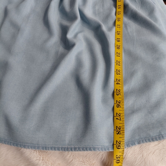 NWT St. John's Bay Apparel Blue Light Wash S/S Blouse - Picture 5 of 12